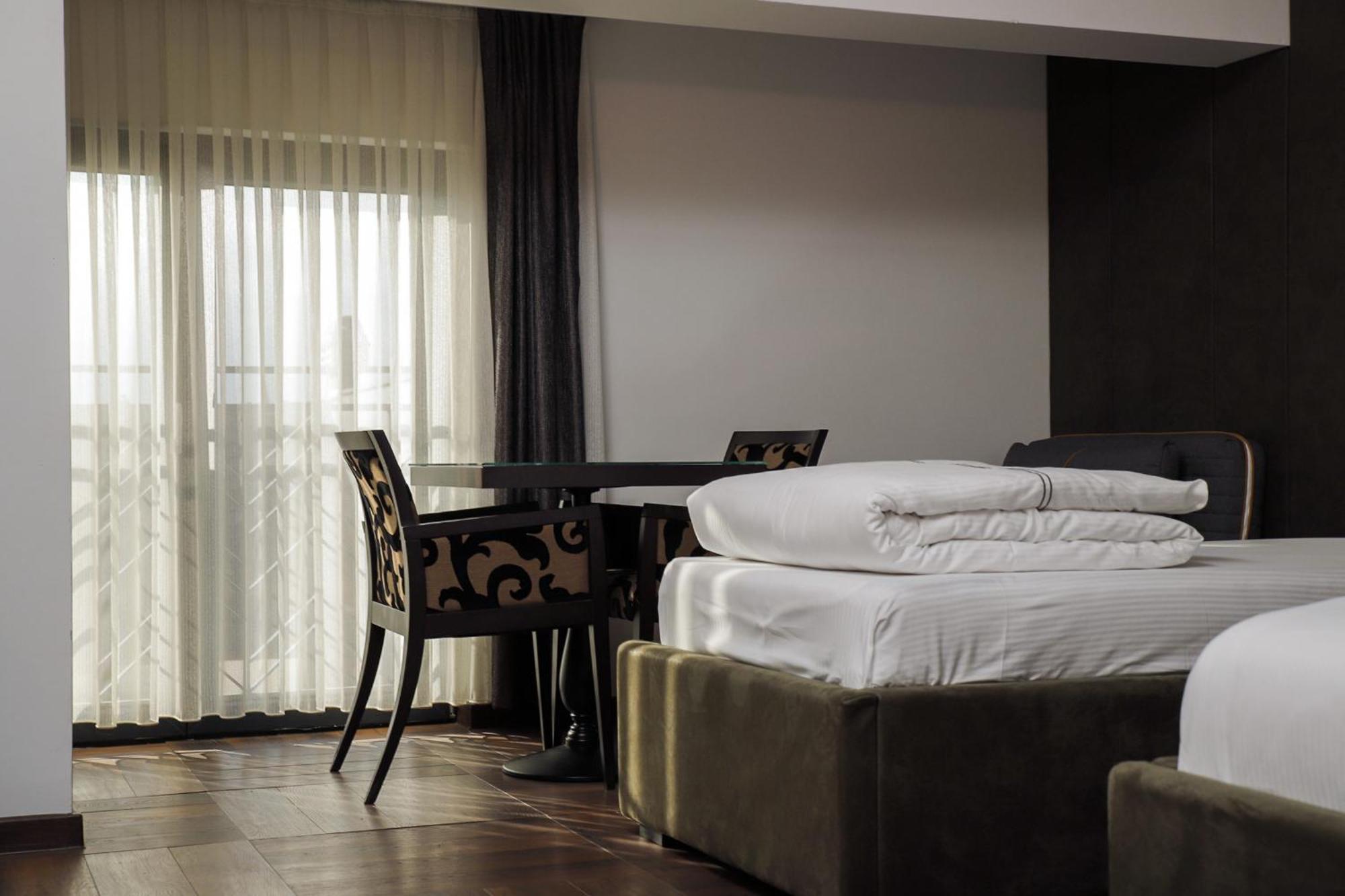 Triumf Hotel Prizren Exterior photo